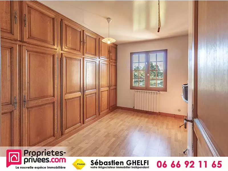 Maison, 290 m²