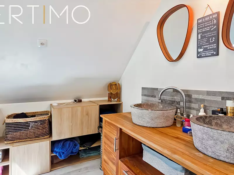Maison, 242 m²