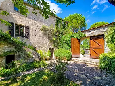 Maison, 306 m²