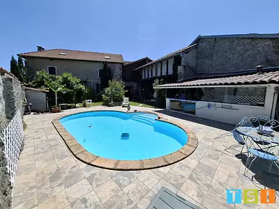 Maison, 270 m²
