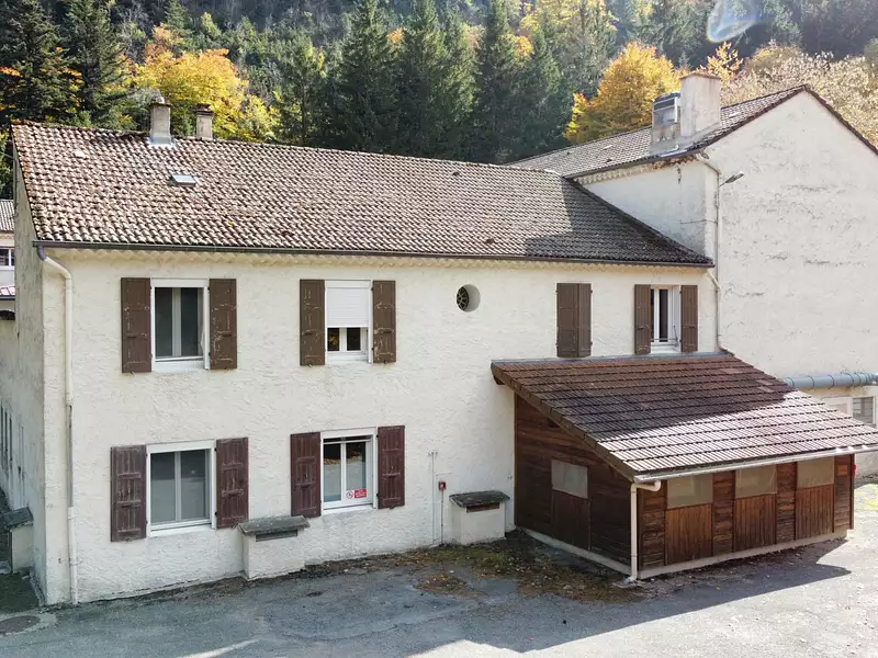 Immeuble, 1 686 m²