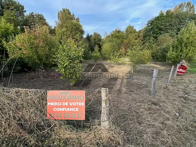Terrain, 3 000 m²