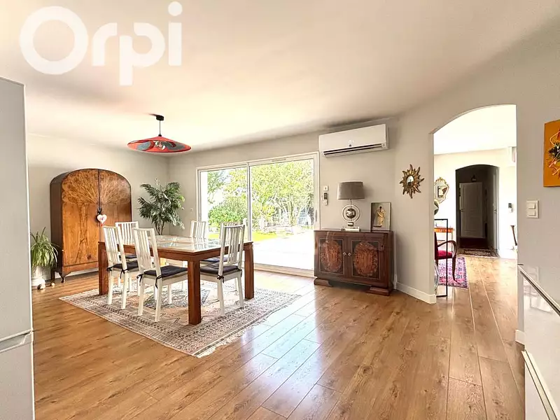 Maison, 167 m²