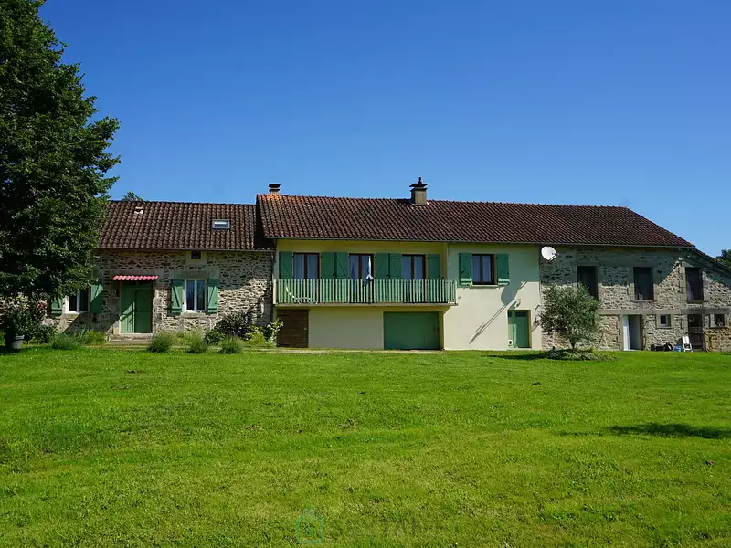 Maison, 215 m²