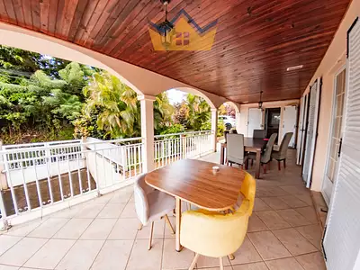 Maison, 240 m²