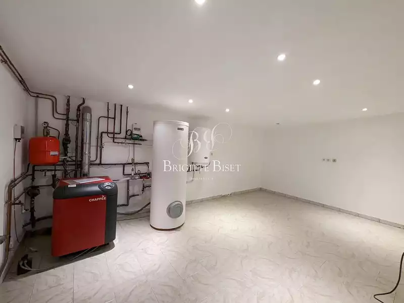 Maison, 311 m²