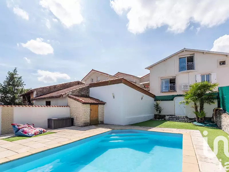 Maison, 180 m²