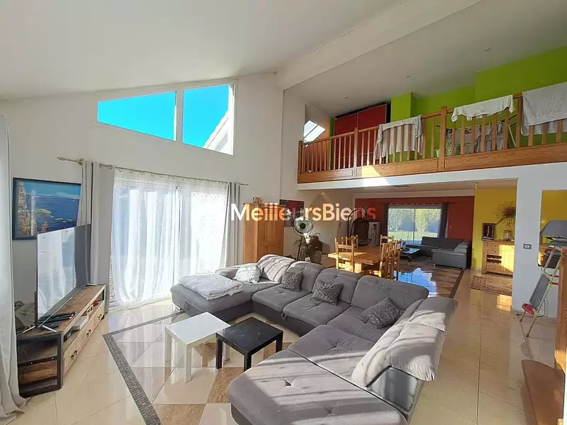 Maison, 241 m²