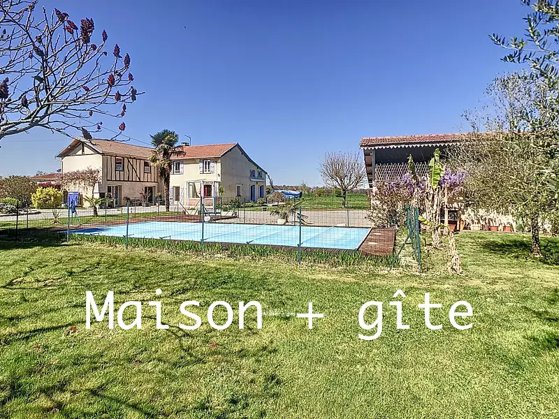 Maison, 256 m²
