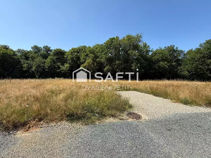 Terrain, 1 011 m²