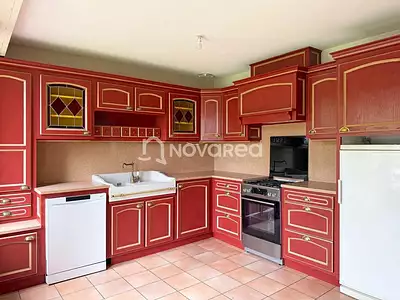 Maison, 166 m²