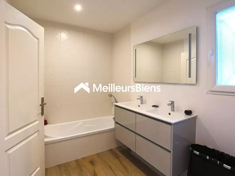 Maison, 153 m²