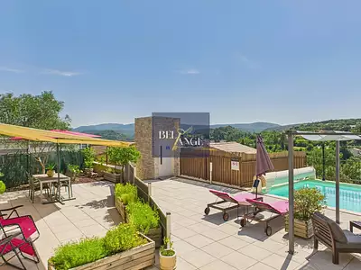 Maison, 267 m²
