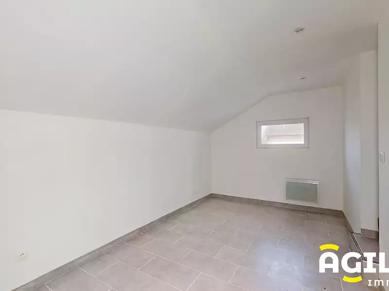 Maison, 180,69 m²