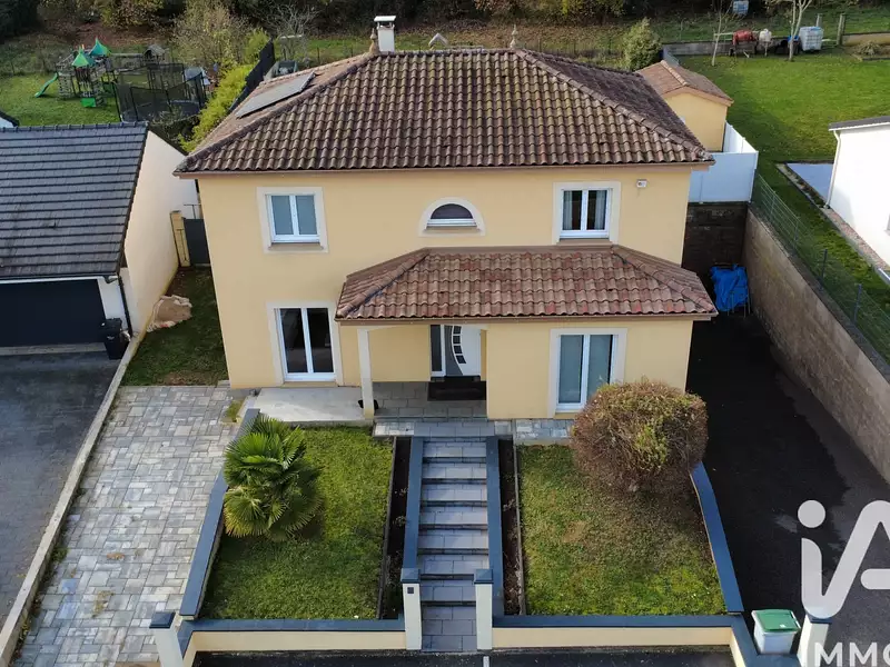 Maison, 180 m²