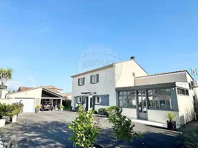 Maison, 216 m²