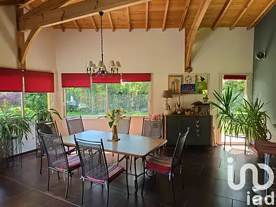 Maison, 243 m²
