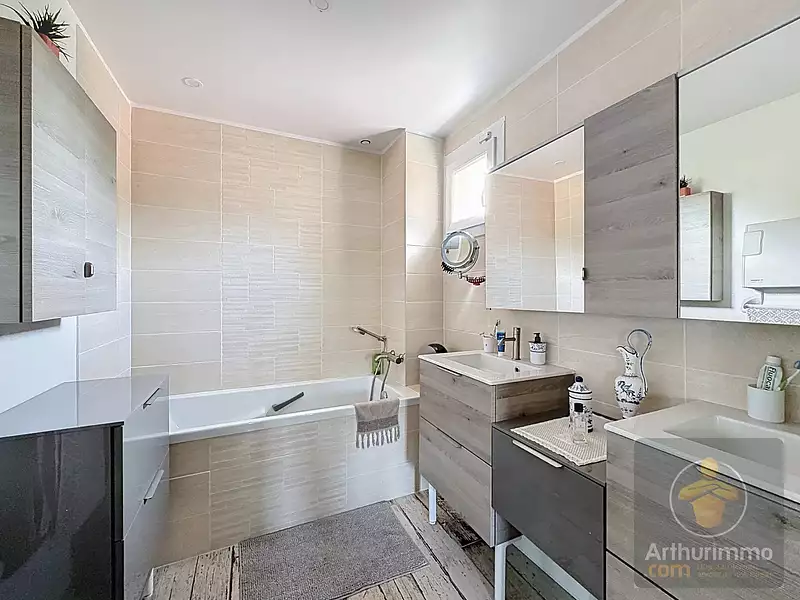 Maison, 174 m²