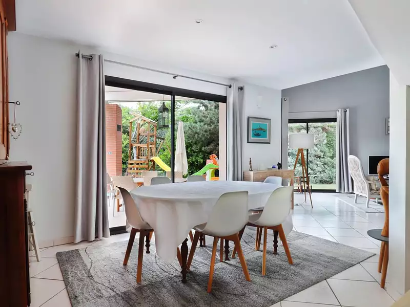 Maison, 218 m²
