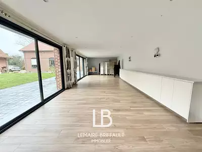 Maison, 570,3 m²