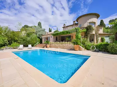 Maison, 195 m²
