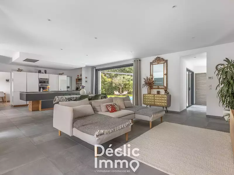 Maison, 162 m²