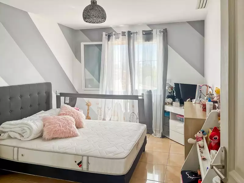 Maison, 235 m²