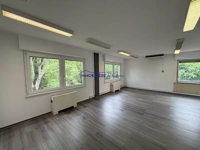 Divers, 323 m²