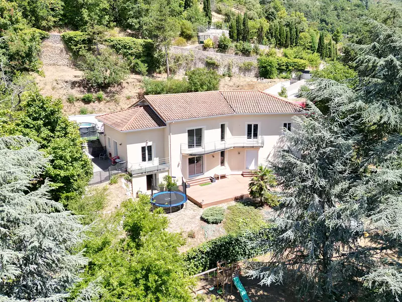 Maison, 230 m²