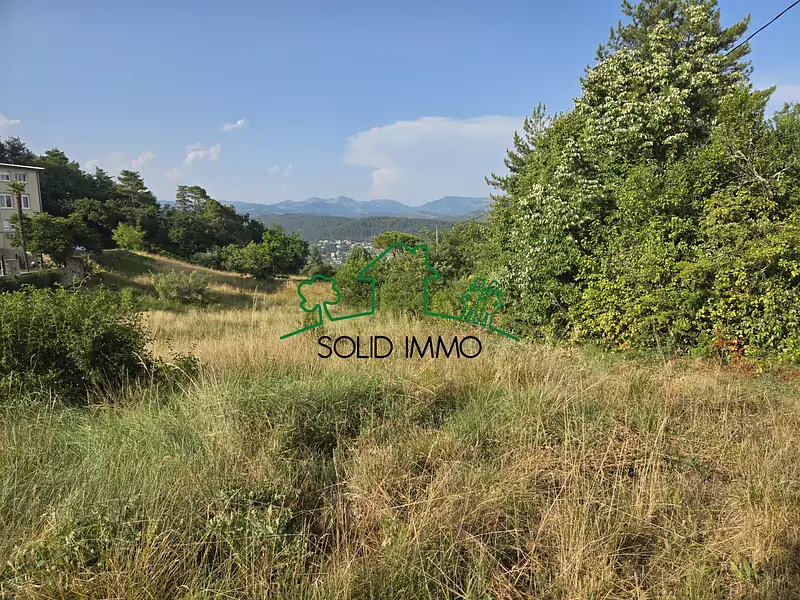 Terrain, 900 m²