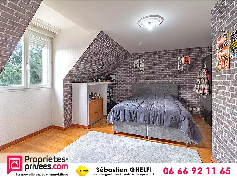 Maison, 235 m²