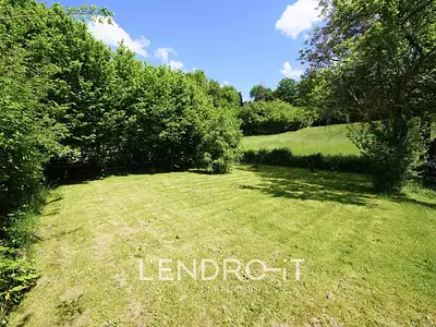 Terrain, 338 m²