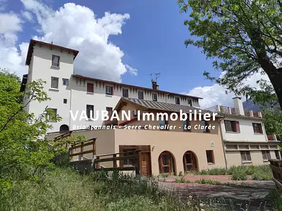 Immeuble, 1 300 m²