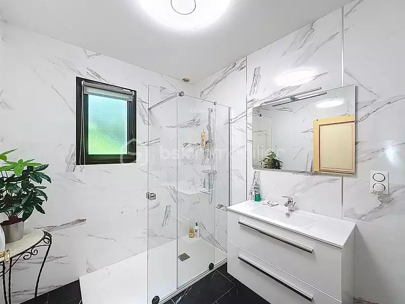 Maison, 230 m²