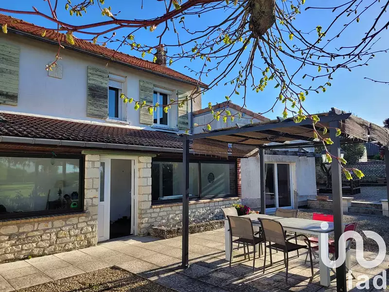 Maison, 210 m²