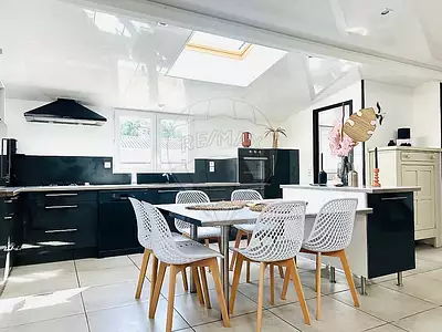 Maison, 345 m²