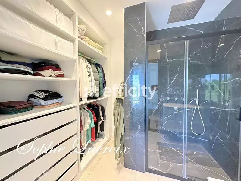 Maison, 191 m²
