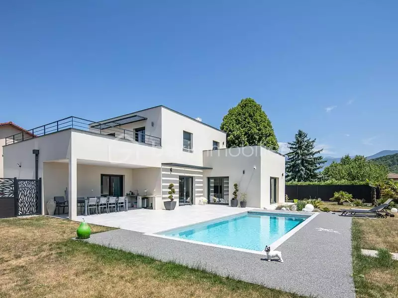 Maison, 175 m²