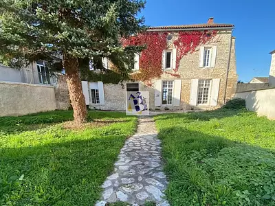 Maison, 330 m²