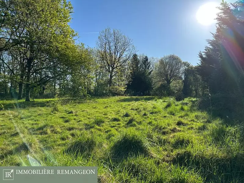 Terrain, 9 600 m²