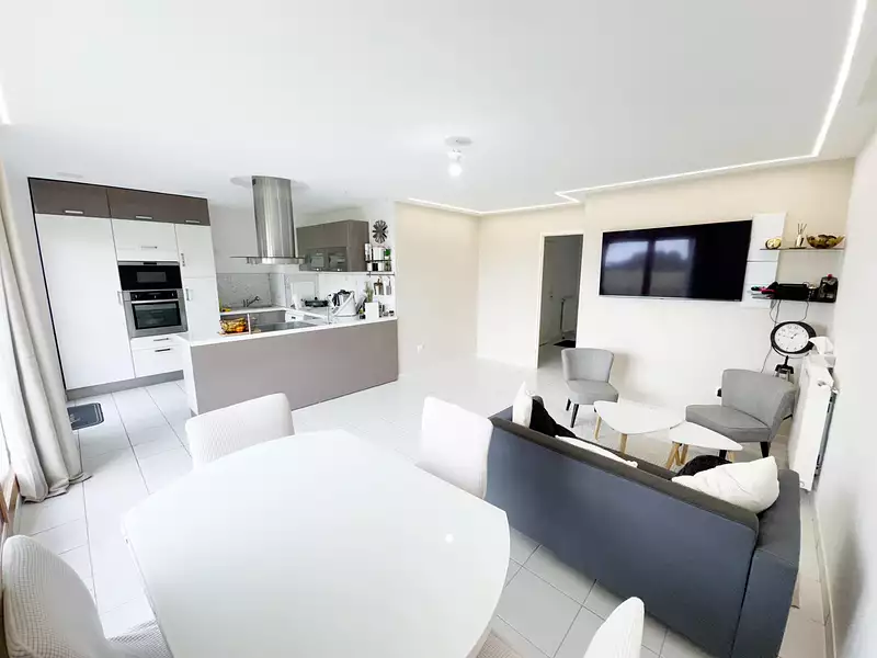 Maison, 94 m²