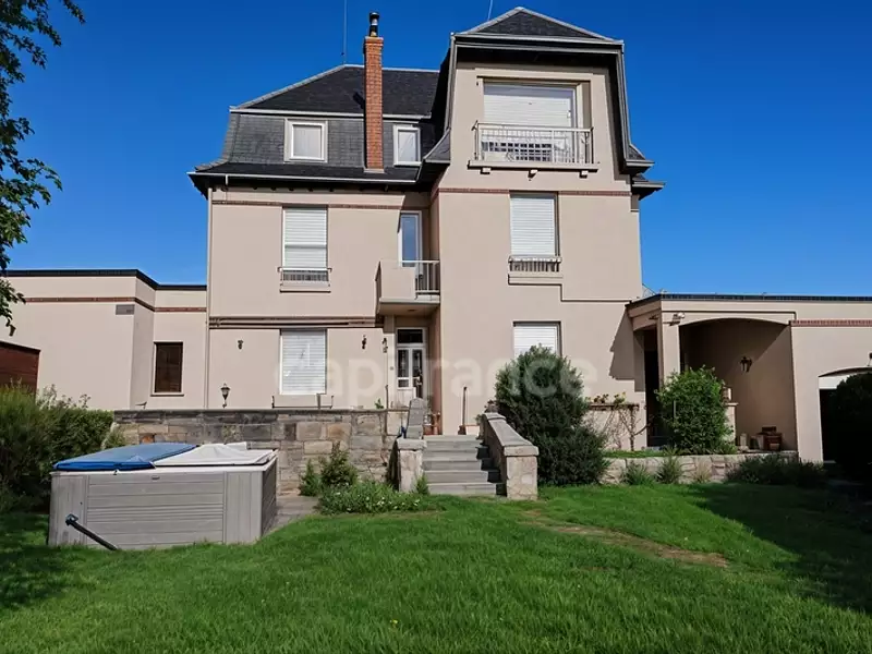 Maison, 218 m²