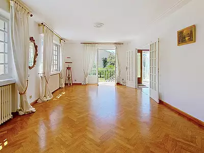 Maison, 196 m²
