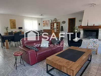 Maison, 237 m²