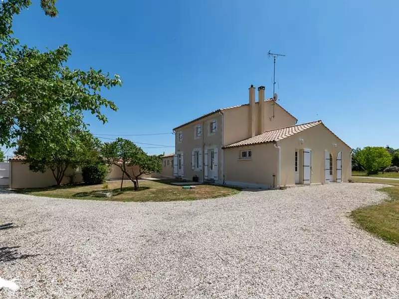 Maison, 231 m²