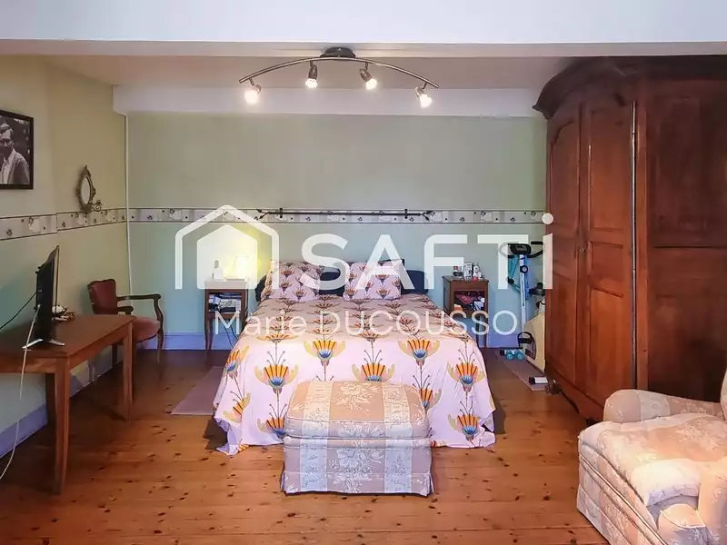 Maison, 310 m²