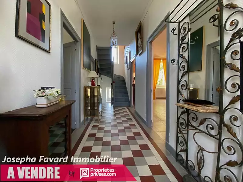 Maison, 180 m²