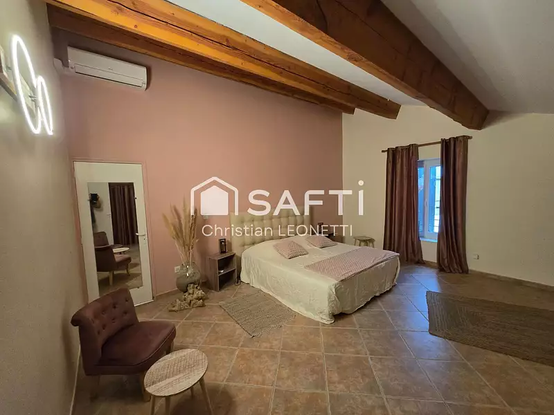 Maison, 300 m²