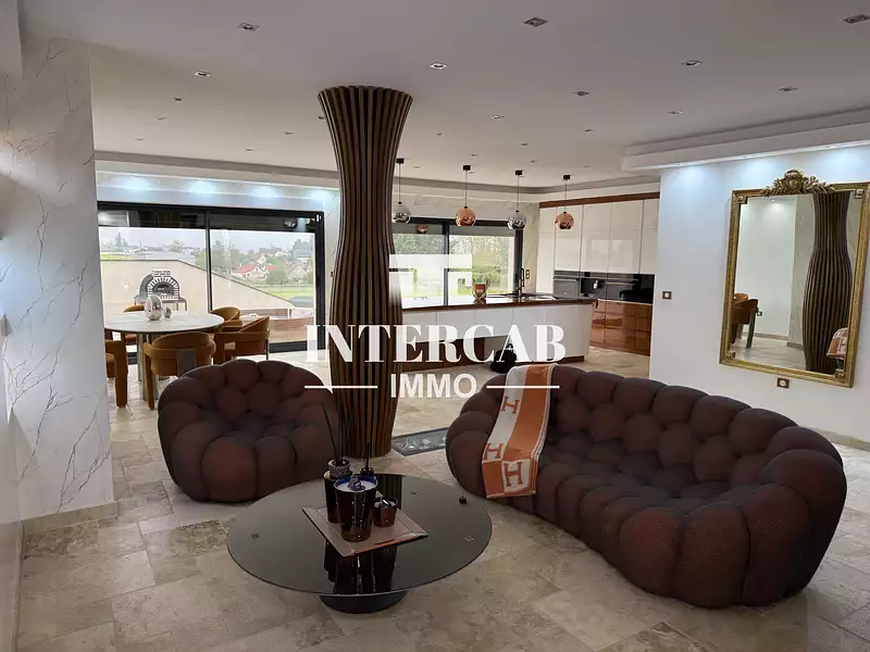 Maison, 232 m²