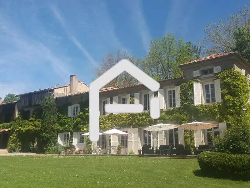 Maison, 600 m²